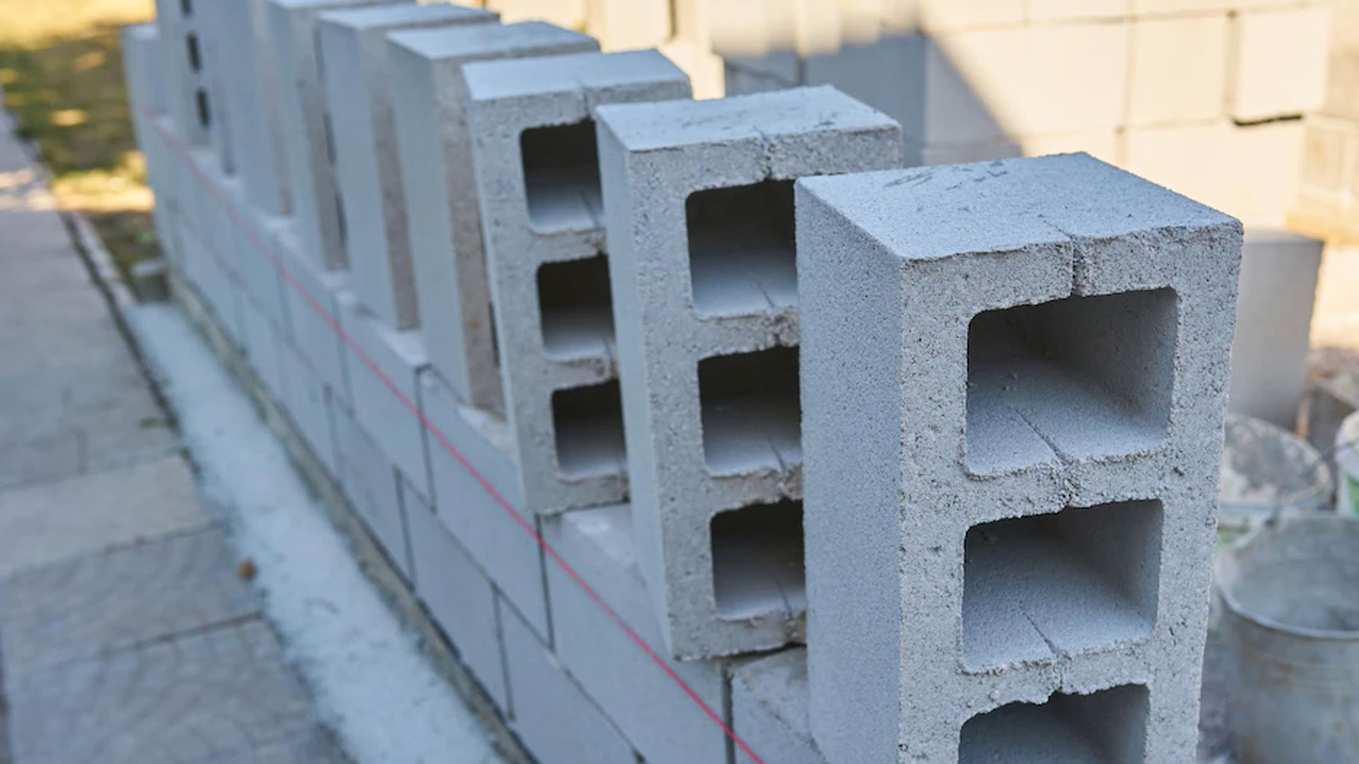 Ογκότουβλα και τούβλα στη Σίφνο